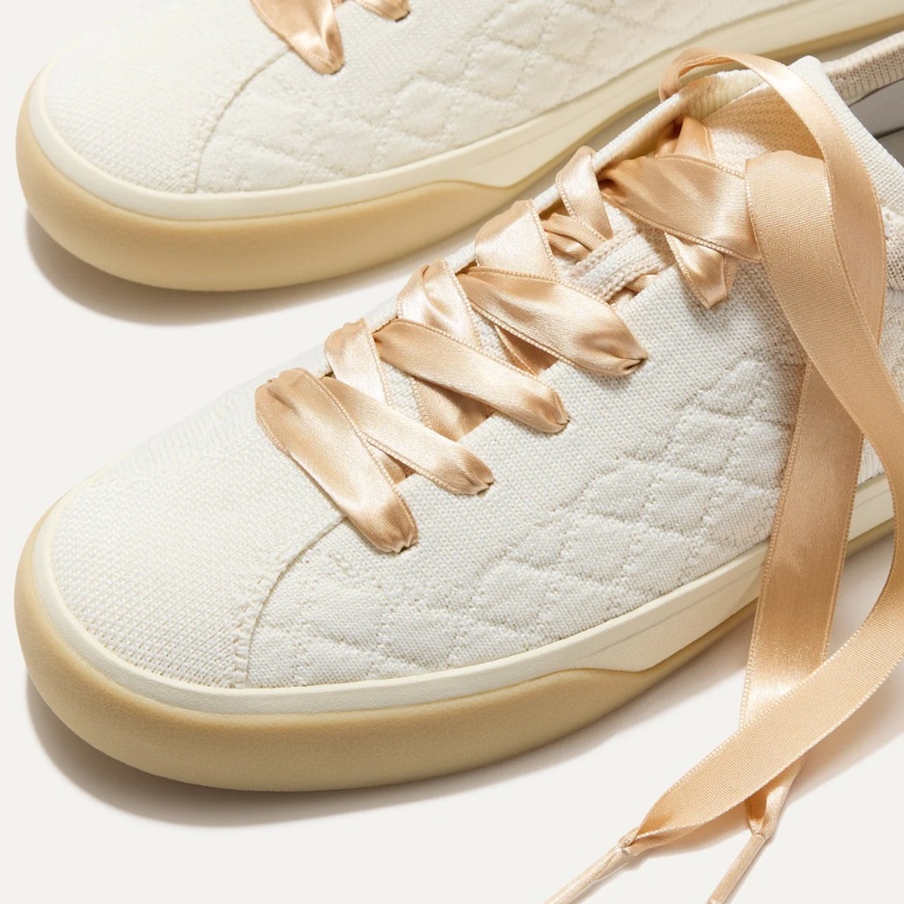 - Rothy’s The Lace Up Sneaker Shoe Size 9.5